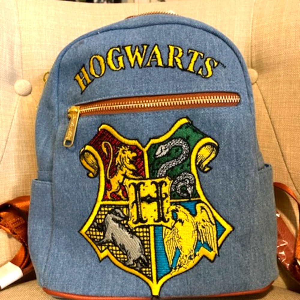 NWT Cakeworthy Hogwarts Backpack